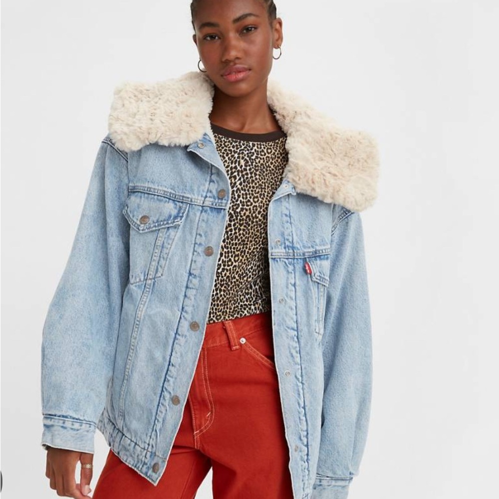 Levi's Light Blue Denim Jacket with Cream Faux Fur Collar